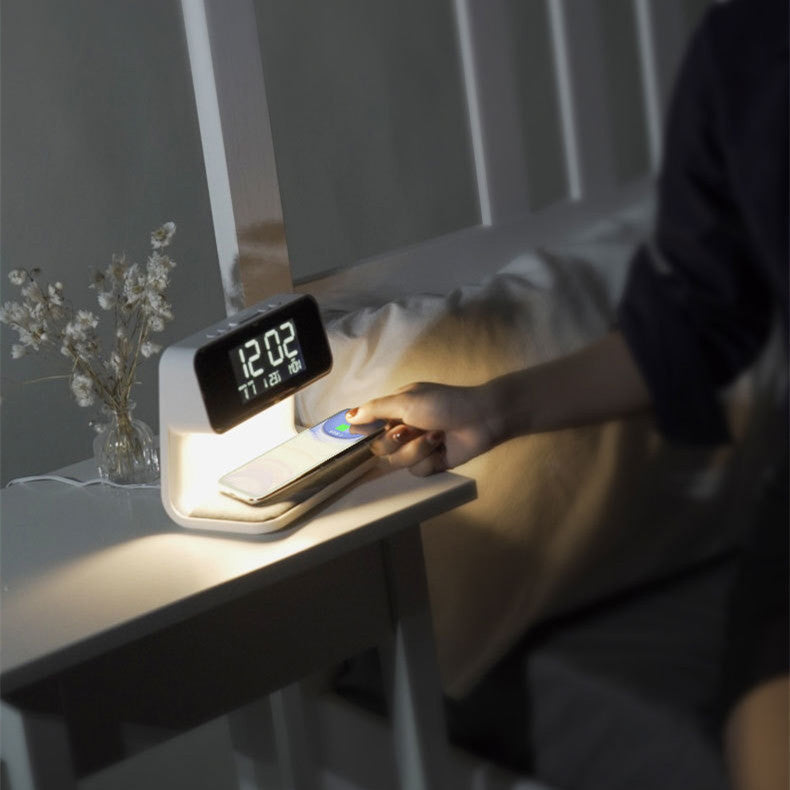 3-in-1 Bedlamp met Draadloze Oplader, LCD Wekker & Touch Dimbare LED Verlichting voor Ultiem Comfort-DeWoonVallei-DeWoonVallei