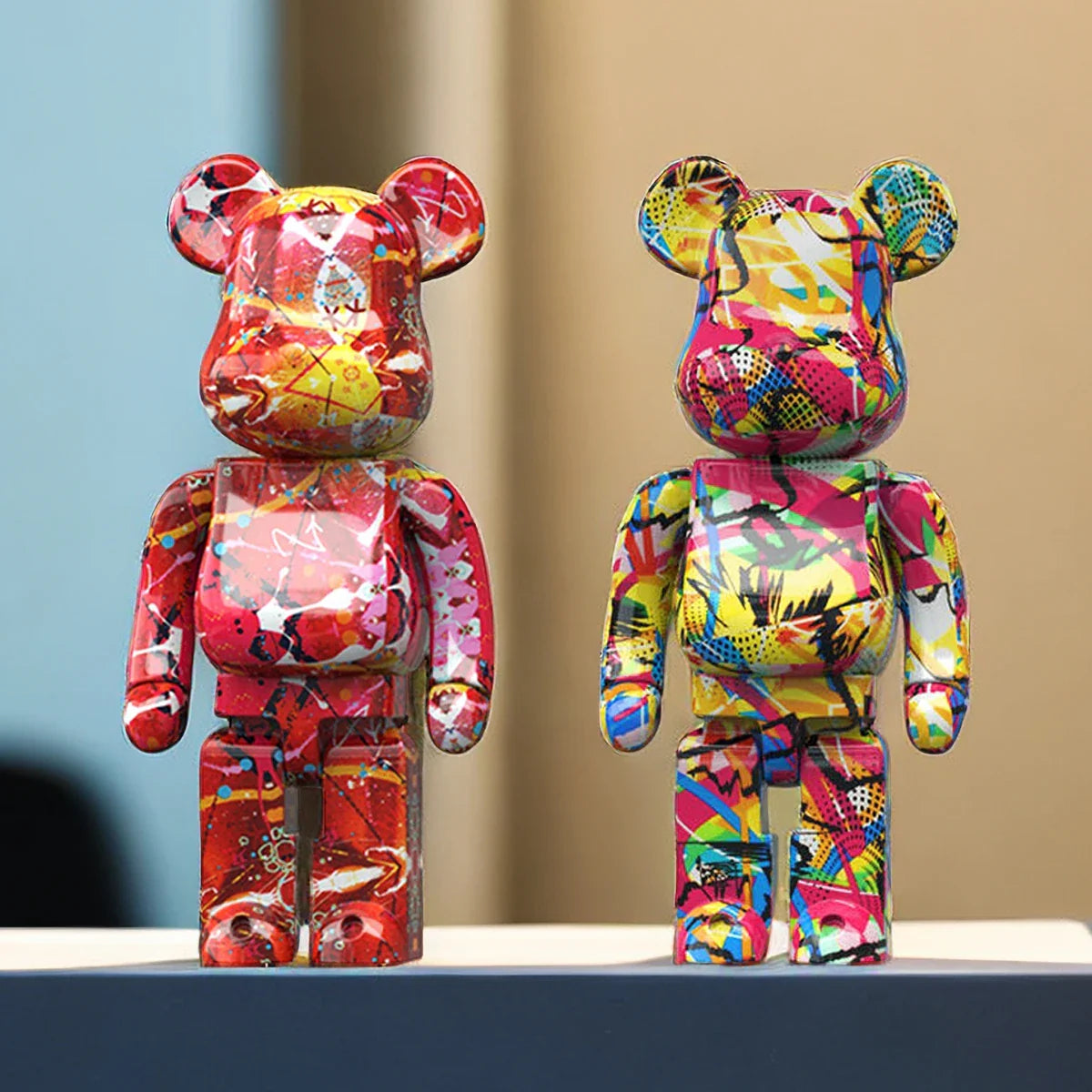 Decoratieve Beer Figurine – Kleurrijk Design & Speelse Woondecoratie-Figurines-DeWoonVallei-DeWoonVallei