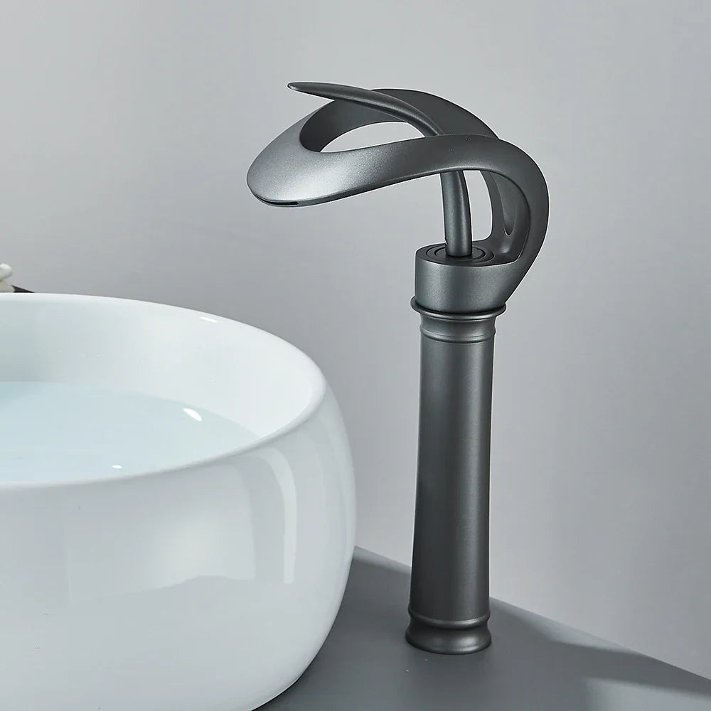 Dekgemonteerde Wastafelkraan – Luxe Design met Watervaluitloop voor een Tijdloze Uitstraling-DeWoonVallei-Grijs-Lang-DeWoonVallei
