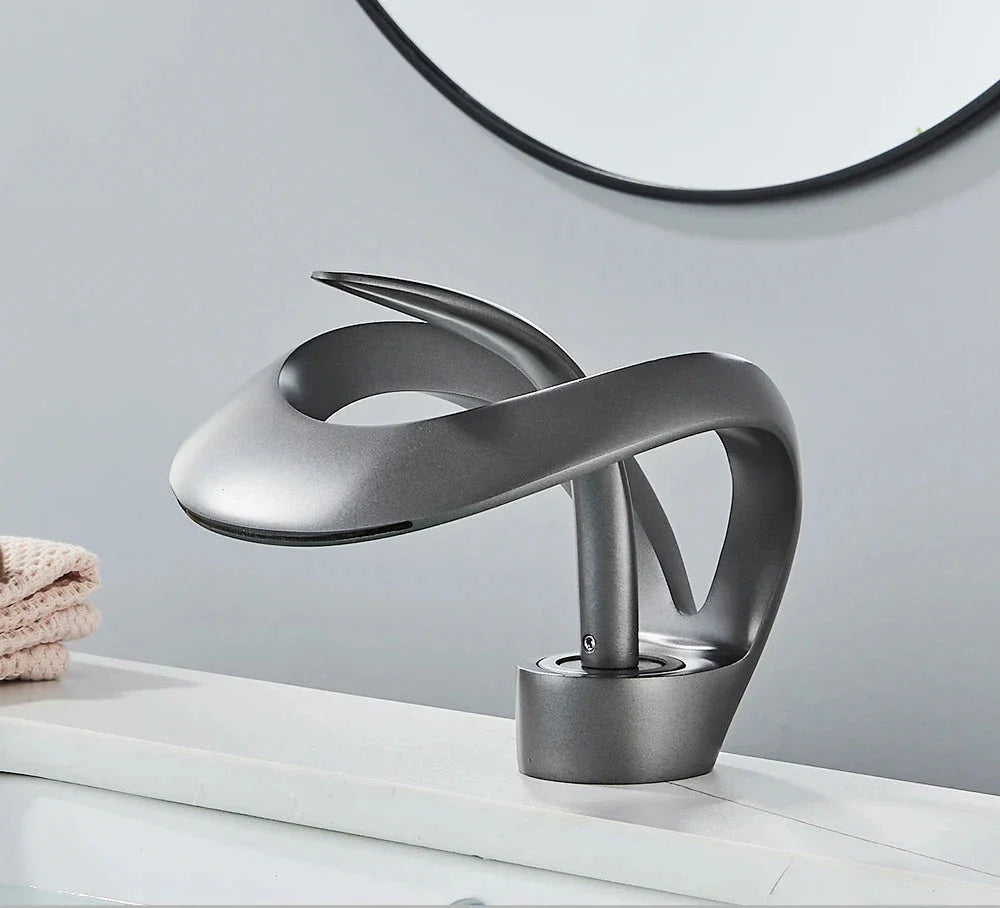 Dekgemonteerde Wastafelkraan – Luxe Design met Watervaluitloop voor een Tijdloze Uitstraling-DeWoonVallei-Zilver Grijs-DeWoonVallei