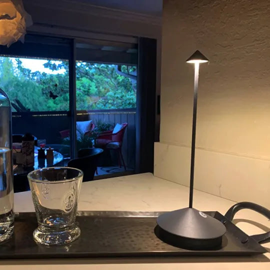 Draadloze LED Tafellamp – Elegante, Dimbare & Waterbestendige Verlichting-DeWoonVallei-DeWoonVallei