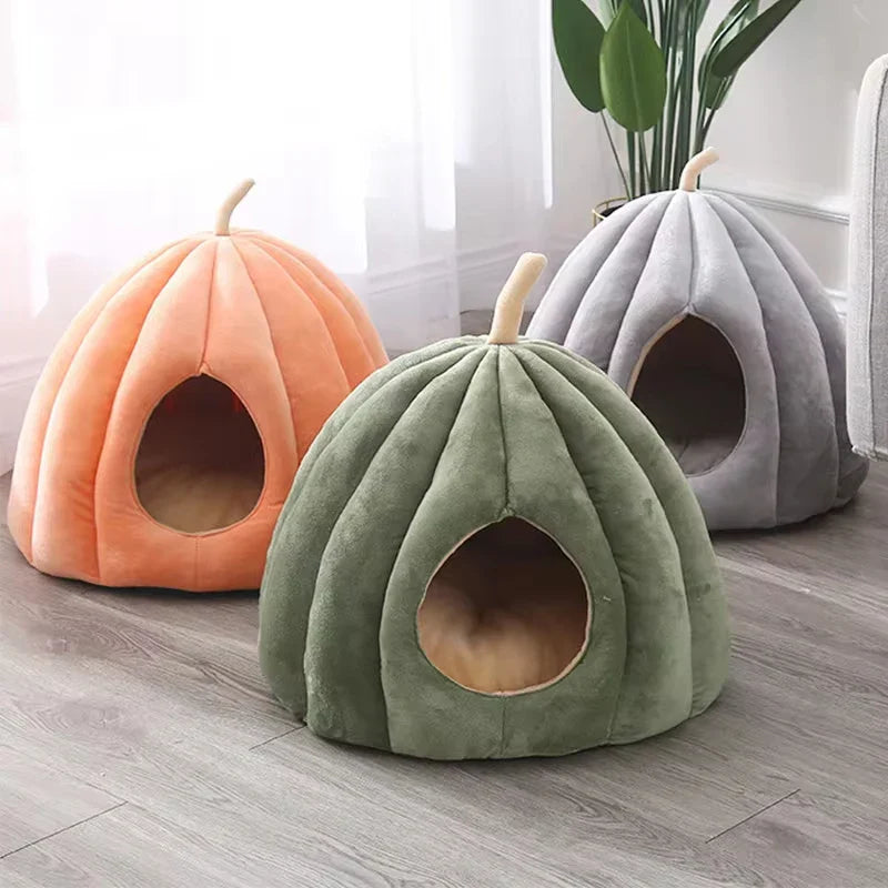 Knus Pompoen Kattenbed – Gesloten Ontwerp & Warm Comfort voor de Winter-Pet beds-DeWoonVallei-DeWoonVallei