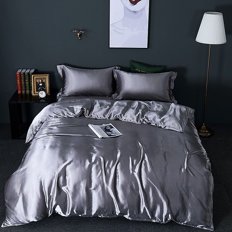 Luxe Zijde Dekbedovertrekset – Natuurlijke Zijde voor Zijdezacht Comfort en Tijdloze Slaapervaring-Duvet Cover-DeWoonVallei-Donkerzilver-150cm hoeslaken + Dekbed 200x 230cm + 2x kussensloop-DeWoonVallei