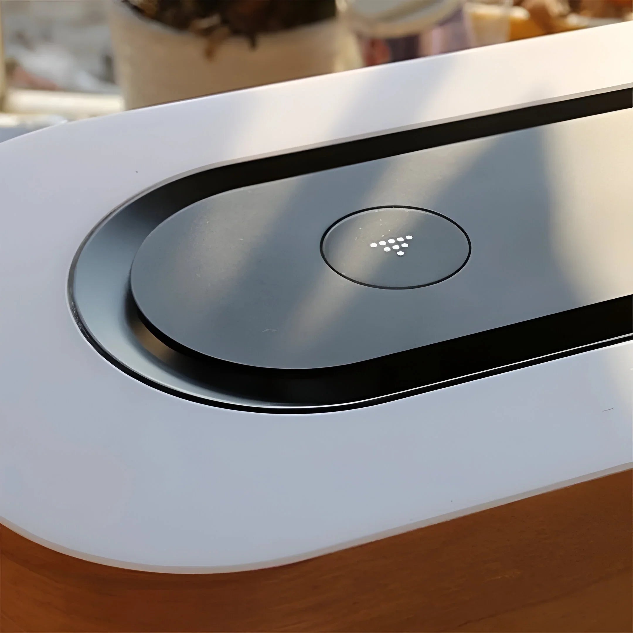 Moderne Tafellamp met Bluetooth Speaker en Draadloze Oplader-Table Lamp-DeWoonVallei-DeWoonVallei