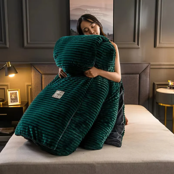 Premium Fluwelen Fleece Beddenset Zacht, Warm & Gezellig Dekbedovertrek voor Diepe Slaapcomfort-Bedding-DeWoonVallei-Dark Green-150x200cm including 2 pillow covers-DeWoonVallei
