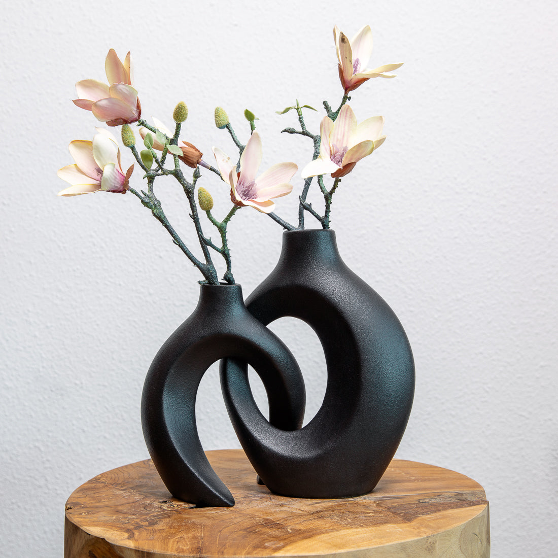 Verweven Keramische Bloemenvaas met Sculpturaal Ontwerp voor Artistiek en Elegant Woondecor-DeWoonVallei-DeWoonVallei