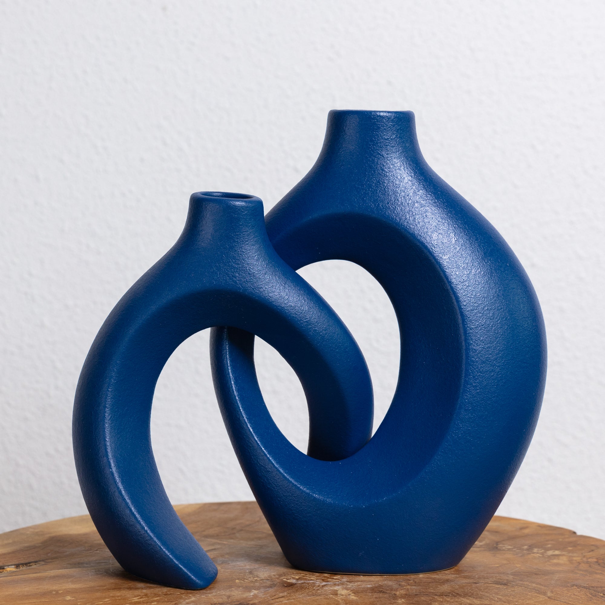 Verweven Keramische Bloemenvaas met Sculpturaal Ontwerp voor Artistiek en Elegant Woondecor-DeWoonVallei-DeWoonVallei