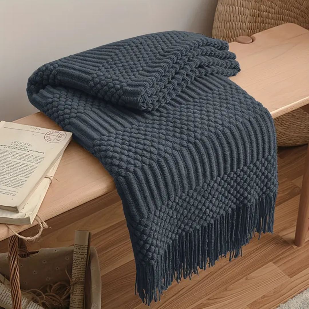 Vintage Gebreide Tassel Deken - Tijdloze Warmte & Klassieke Gezelligheid-Home & Garden-DeWoonVallei-Zwarte es-DeWoonVallei