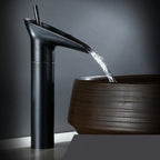 Antieke Messing Wastafelkraan met Watervaluitloop – Klassieke Luxe & Duurzaam Ontwerp-DeWoonVallei-Zwart Hoog-DeWoonVallei