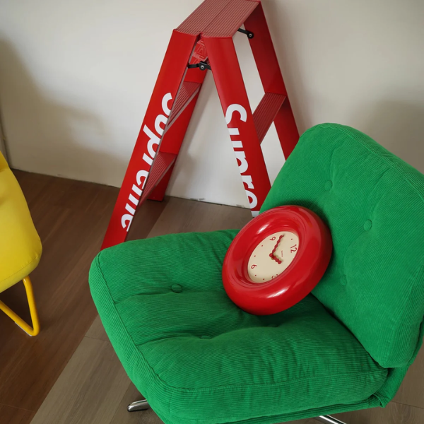 Bagel Wandklok Retro Minimalistisch Ontwerp voor Speelse Huisdecoratie-Clocks-DeWoonVallei-DeWoonVallei