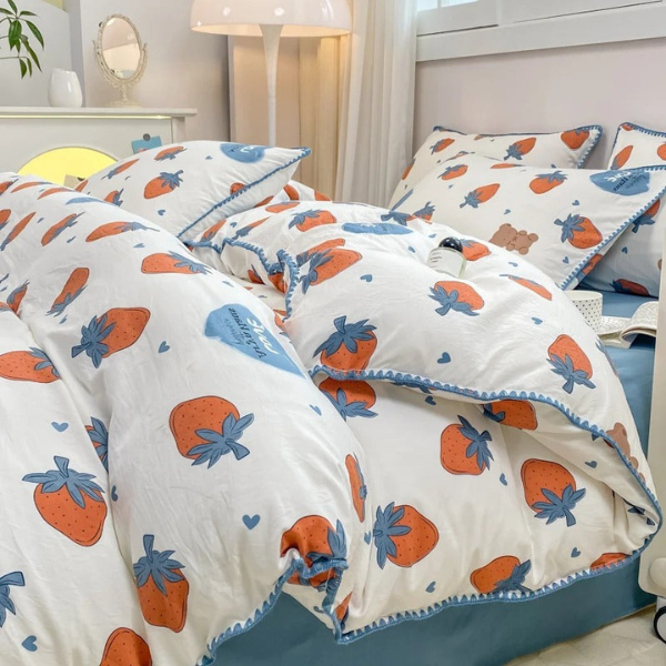 Blossom & Berry Beddenset Bloemencomfort voor een Vrolijke Slaapkamer-Bedding-DeWoonVallei-Eenpersoons -3-delig-Aardbei-DeWoonVallei