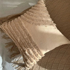 Boho Geborduurde Kussenhoes met Handgemaakt Detail voor Elegantie en Comfort-Cushion Cover-DeWoonVallei-DeWoonVallei