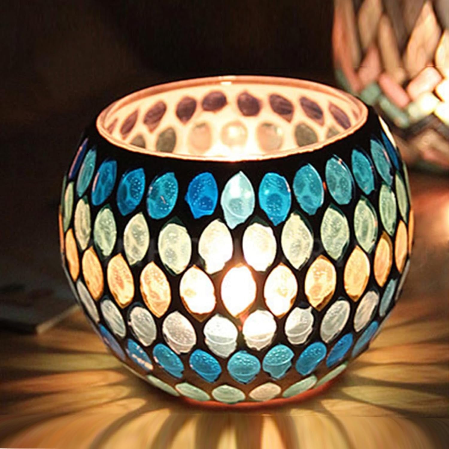 Decoratieve Glazen Kandelaar – Kleurrijk Handgemaakt Mozaïekontwerp voor Warme Sfeerverlichting-Home & Garden-DeWoonVallei-Stijl 03-DeWoonVallei