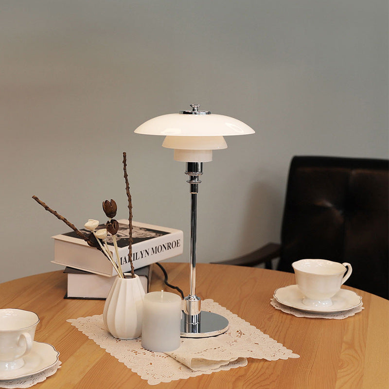 Deens Minimalistisch Tafellamp – Tijdloos Scandinavisch Ontwerp met Warm LED-licht-DeWoonVallei-DeWoonVallei
