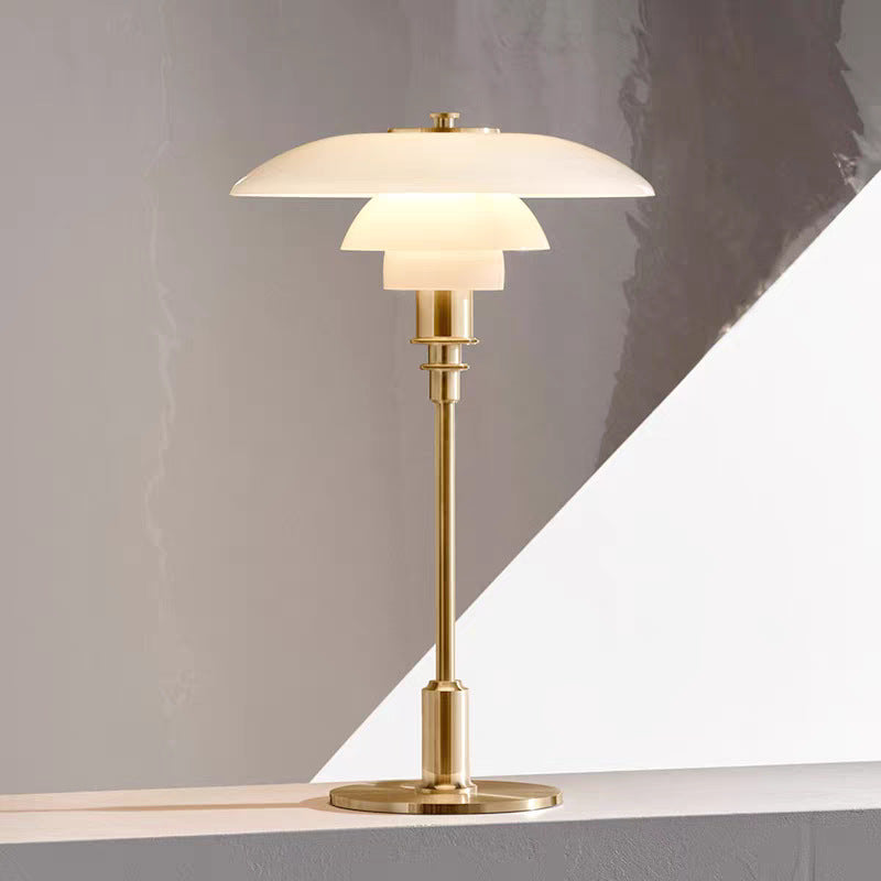 Deens Minimalistisch Tafellamp – Tijdloos Scandinavisch Ontwerp met Warm LED-licht-DeWoonVallei-Wit en goud-DeWoonVallei