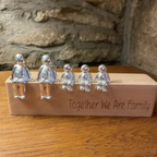 Familiebeeld Elegante Minimalistische Woondecoratie-Decorations-DeWoonVallei-Volwassenen x 2 + kinderen x 3-DeWoonVallei