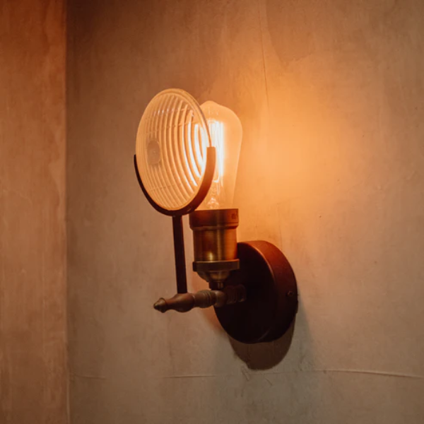 Fresnel Lens Wandlamp Messing Afwerking Diffuus Licht voor Gezellige Interieurs-Wall Light-DeWoonVallei-DeWoonVallei