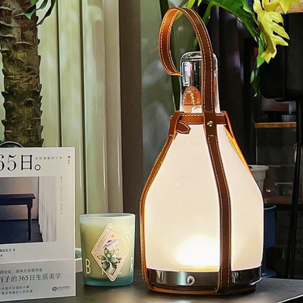 Frosted Glass Bell Tafellamp met Leren Band Modern Dimbaar Licht-Table Lamps-DeWoonVallei-DeWoonVallei