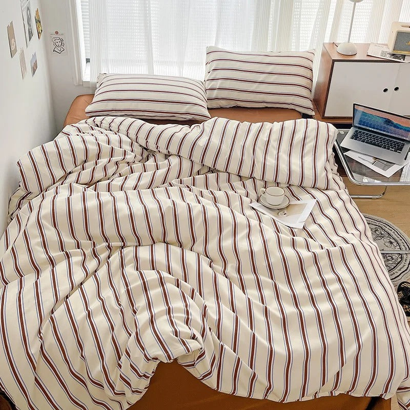 Gestreepte Beddenset – Zacht Polyester Comfort met Tijdloos Klassiek Ontwerp-Bedding-DeWoonVallei-DeWoonVallei