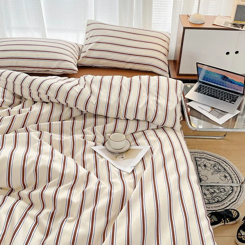 Gestreepte Beddenset – Zacht Polyester Comfort met Tijdloos Klassiek Ontwerp-Bedding-DeWoonVallei-DeWoonVallei
