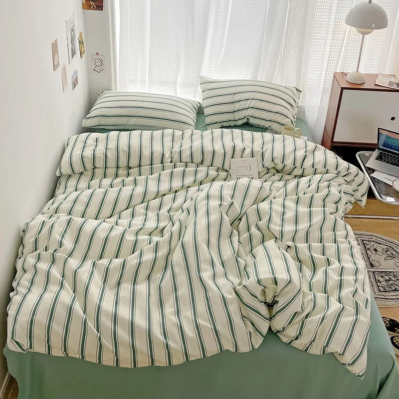 Gestreepte Beddenset – Zacht Polyester Comfort met Tijdloos Klassiek Ontwerp-Bedding-DeWoonVallei-DeWoonVallei