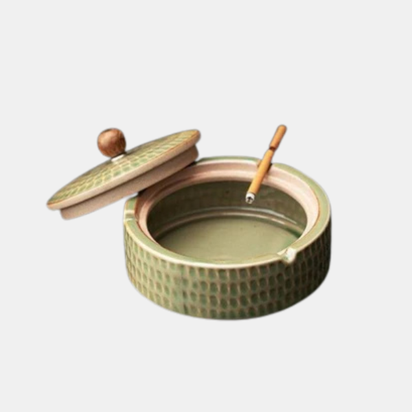 Handgemaakte Keramische Asbak met Houten Deksel Elegant en Geurvrij-Decoration-DeWoonVallei-DeWoonVallei