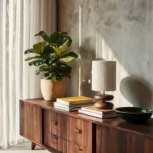 Houten Tafellamp met Warme Geribbelde Kap voor Gezellige Sfeerverlichting-Table Lamp-DeWoonVallei-DeWoonVallei