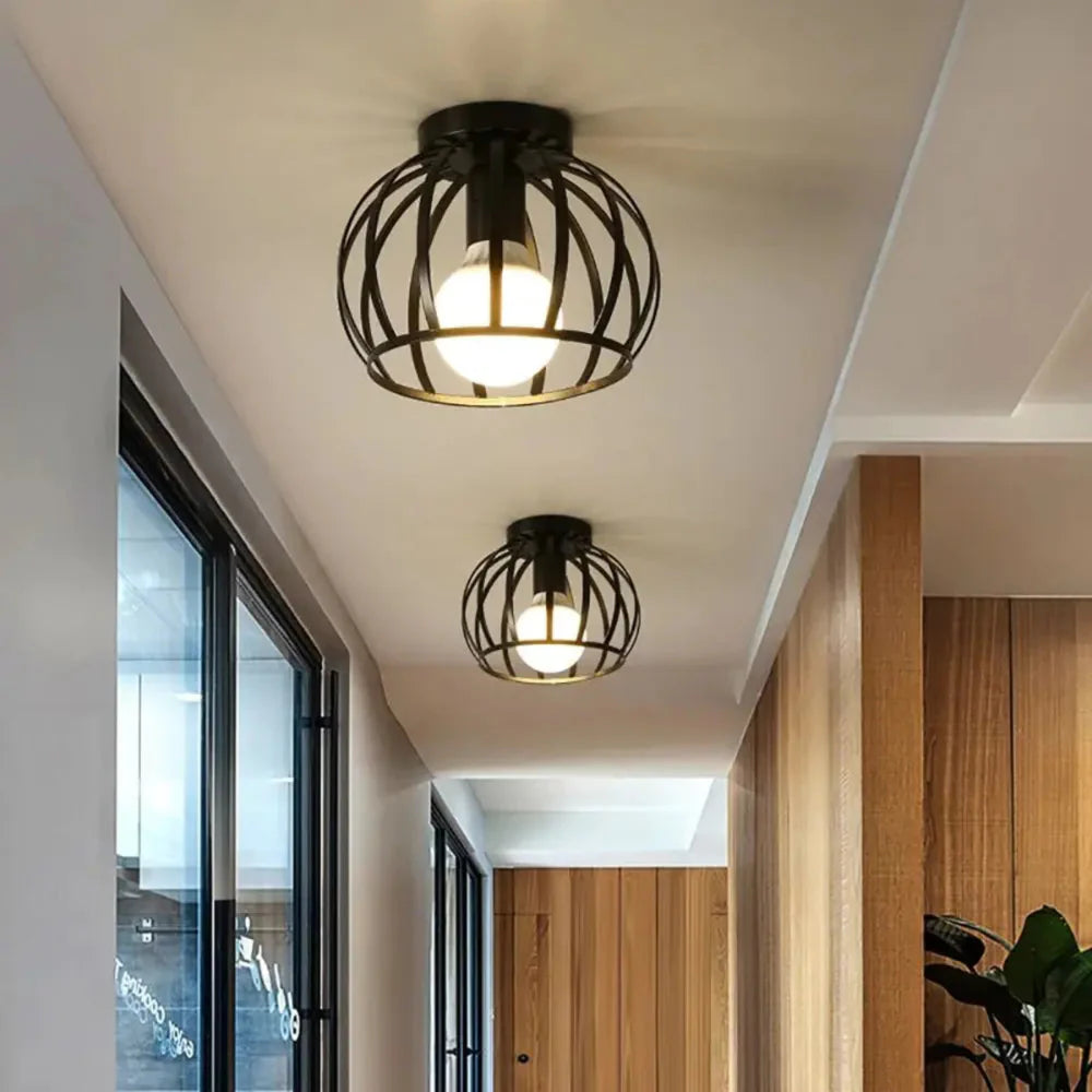 Industriële Plafondlamp van Zwart Metaal – Vintage Design met Warme Sfeerverlichting-Lamp-DeWoonVallei-DeWoonVallei