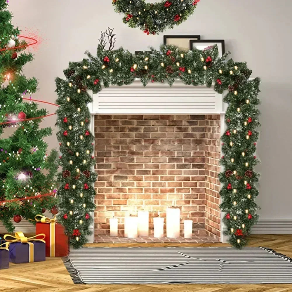 Kerst Guirlande met LED-Verlichting, Dennennaalden en Rode Bessen – Breng Warmte en Feestelijke Sfeer in Huis-DeWoonVallei-DeWoonVallei