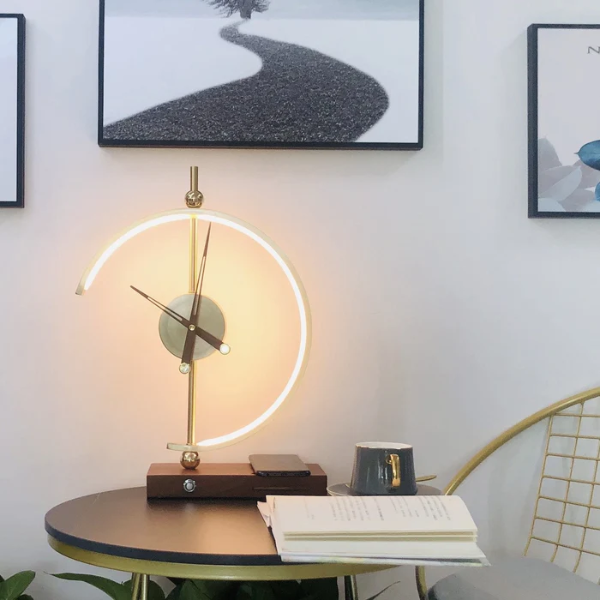 Luxe LED Kloklamp met Draadloos Opladen en Verstelbare Helderheid-Desk Clock-DeWoonVallei-DeWoonVallei