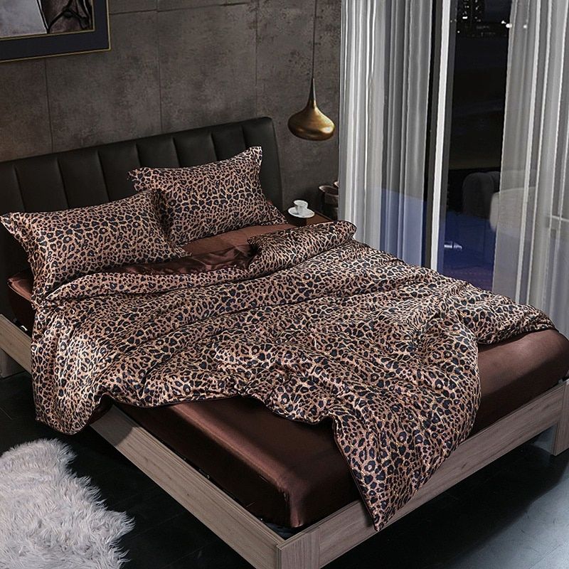 Luxe Zijde Dekbedovertrekset – Natuurlijke Zijde voor Zijdezacht Comfort en Tijdloze Slaapervaring-Duvet Cover-DeWoonVallei-Luipaard-150cm hoeslaken + Dekbed 200x 230cm + 2x kussensloop-DeWoonVallei