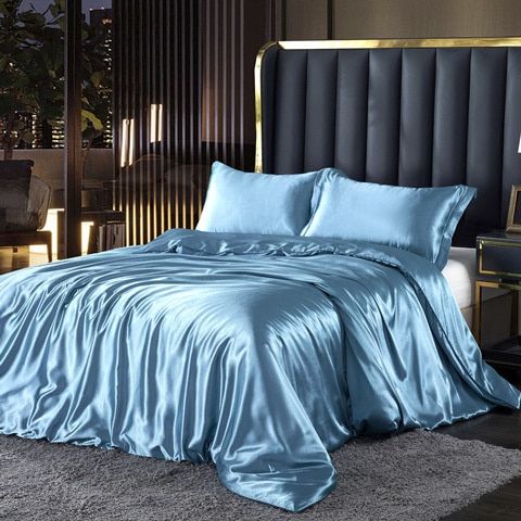 Luxe Zijde Dekbedovertrekset – Natuurlijke Zijde voor Zijdezacht Comfort en Tijdloze Slaapervaring-Duvet Cover-DeWoonVallei-Skyblue-150cm hoeslaken + Dekbed 200x 230cm + 2x kussensloop-DeWoonVallei