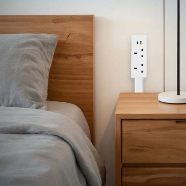 Magnetische Stekkerdoos met 4 Stopcontacten en 2 USB-poorten voor Gemakkelijk Opladen-electric-DeWoonVallei-DeWoonVallei