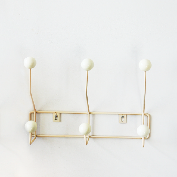 Metalen Wandhaak Rek Mid Century Stijl Functionele Huisopslag-Hooks-DeWoonVallei-Wit-3 Haaks-DeWoonVallei