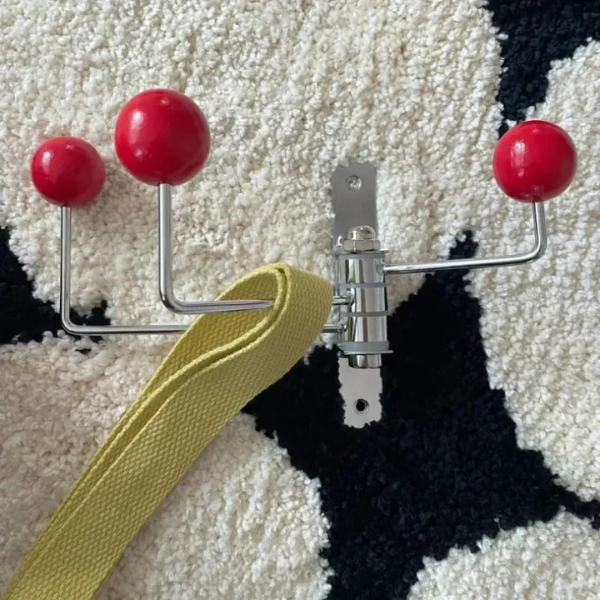 Midcentury Wandhaakrek Stijlvol Ontwerp met Ronde Knoppen voor Eenvoudige Organisatie-Hooks-DeWoonVallei-DeWoonVallei