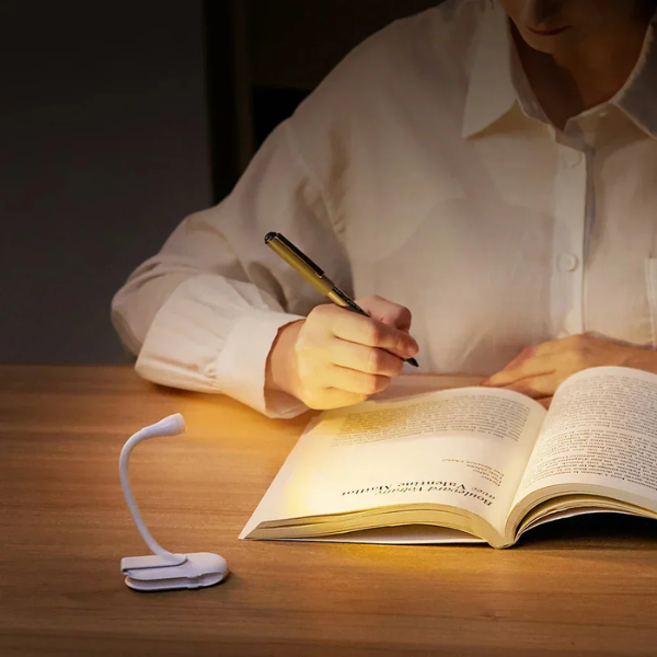 Mini Clip-On Leeslamp USB Oplaadbaar 360° Verstelbaar Licht voor Nachtelijk Lezen-Lamps-DeWoonVallei-DeWoonVallei