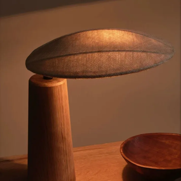 Minimalistische Tafellamp van Massief Hout voor Warme en Harmonieuze Verlichting-Table Lamp-DeWoonVallei-DeWoonVallei
