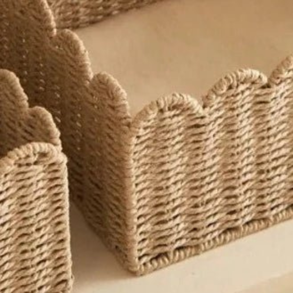 Natuurlijke Wicker Opbergmand met Golvende Randen voor Stijlvolle Organisatie in Huis-Storage & Organisation-DeWoonVallei-DeWoonVallei