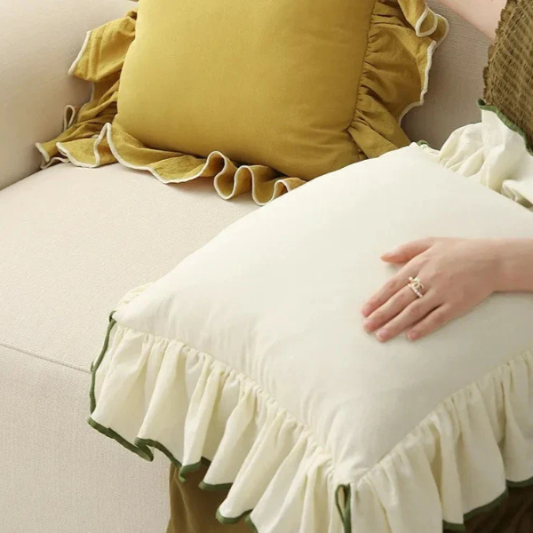 Ruffle Katoenen Kussenhoes Zachte Textuur & Stijlvolle Charme-Cushions-DeWoonVallei-DeWoonVallei