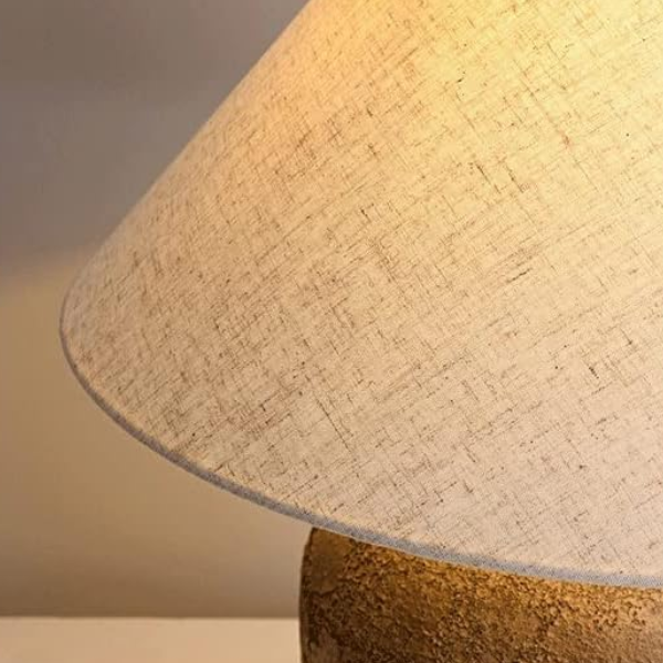 Rustieke Tafellamp Elderly Stijl Patina Voet met Crème Linnen Kap voor Warm Licht-Table Lamp-DeWoonVallei-DeWoonVallei
