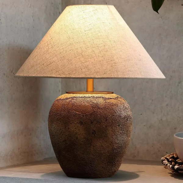 Rustieke Tafellamp Elderly Stijl Patina Voet met Crème Linnen Kap voor Warm Licht-Table Lamp-DeWoonVallei-DeWoonVallei