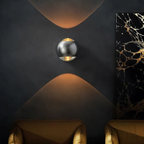 Sculpturale Zandloper Wandlamp Elegante Sfeerverlichting voor Moderne Interieurs-Wall Lights-DeWoonVallei-Zilver-DeWoonVallei