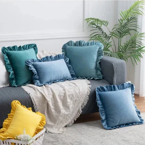 Velvet Ruffle Kussenhoes Zachte Textuur Stijlvol Comfort-Cushions-DeWoonVallei-DeWoonVallei