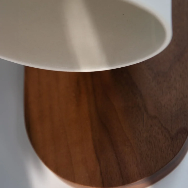 Walnoothout en IJzer Wandlamp Modern Wabi-Sabi Stijl voor Gezellige Sfeer-Wall Light Fixtures-DeWoonVallei-DeWoonVallei