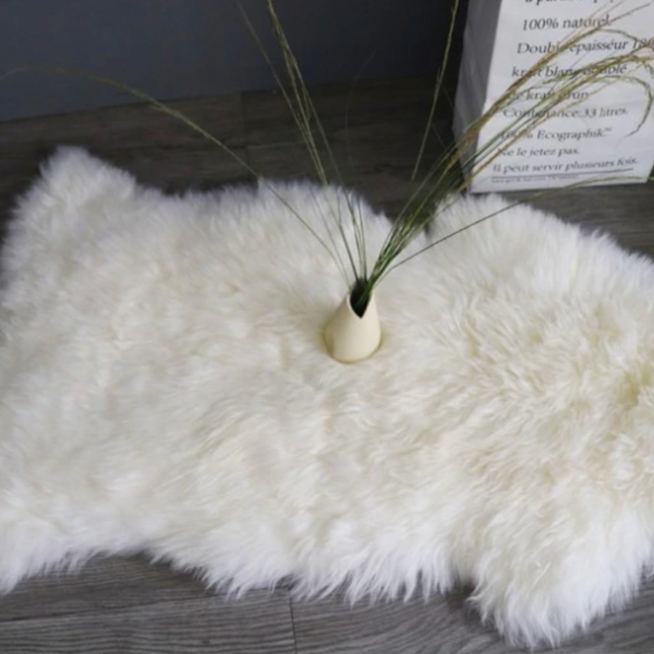 Witte Nepbont Schapenvacht Vloerkleed Extra Fluweelzacht Comfort voor Thuis-Rug-DeWoonVallei-DeWoonVallei